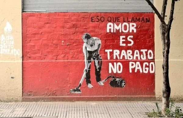 INDEC informó que las mujeres duplican a los hombres en horas diarias ...