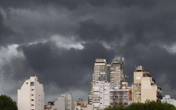 Rige un alerta naranja por tormentas fuertes en la Ciudad: todas las ...